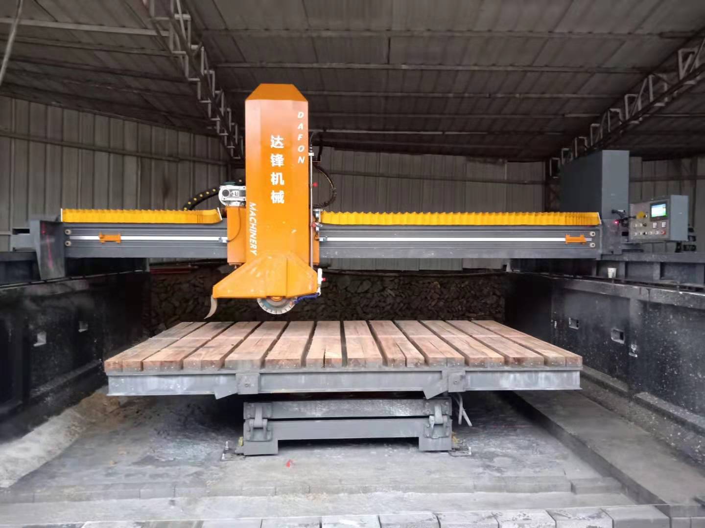 Infrared Bridge Cutting Machine DF-400/600/800